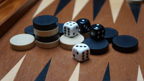 Backgammon-Heimfeld mit allen sechs Punkten besetzt